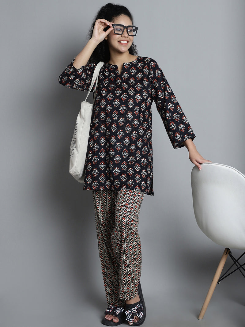 Floral Short Kurti with Pyjama Set